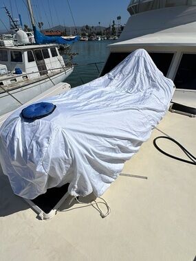 The Carver 10349P Custom Boat Cover W 13’3” Centerline & 17’1” Beam Width